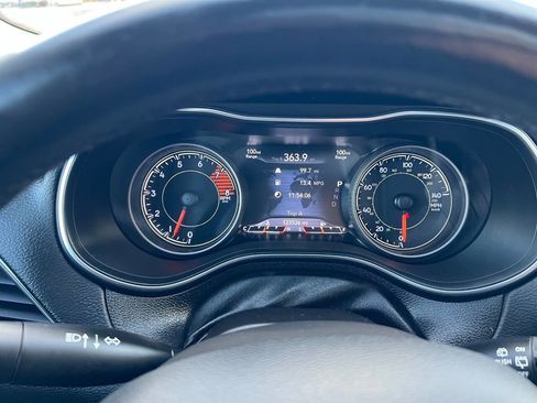 Used 2019 Jeep Cherokee Limited image 26