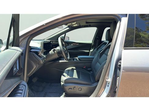 Used 2024 Chevrolet Blazer EV LT AWD/4WD image 10