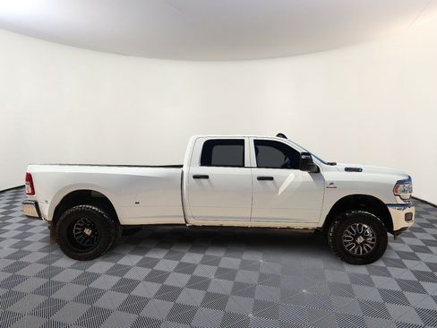 Used 2024 RAM 3500 Tradesman w/ Chrome Appearance Group AWD/4WD image 5