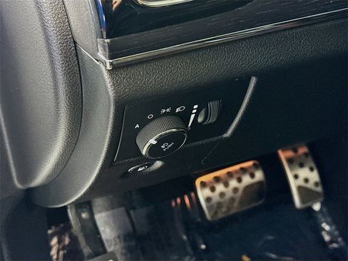 Used 2020 Jeep Grand Cherokee High Altitude image 10