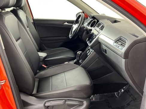 Used 2019 Volkswagen Tiguan SE AWD/4WD image 18