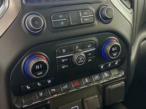 Certified 2020 Chevrolet Silverado 2500 LTZ w/ LTZ Plus Package image 17