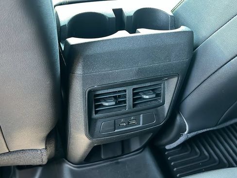 Used 2025 Chevrolet Colorado ZR2 w/ Technology Package AWD/4WD image 10