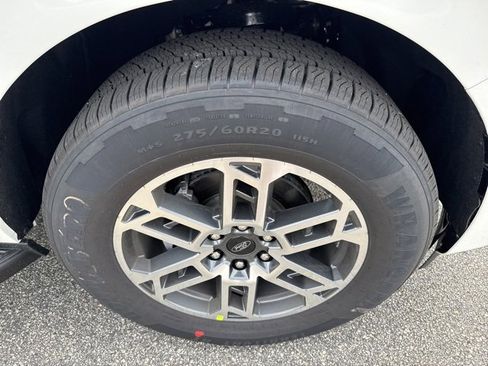 New 2026 Ford Expedition Active image 14