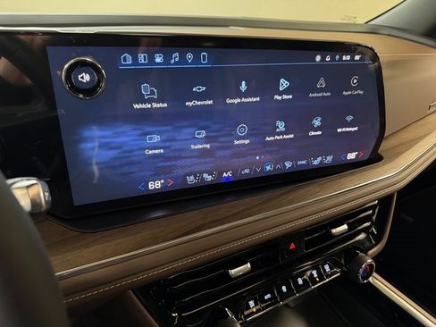 Used 2026 Chevrolet Suburban High Country image 15