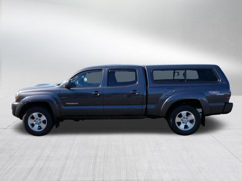 Used 2011 Toyota Tacoma 4x4 Double Cab w/ TRD Sport Pkg image 4