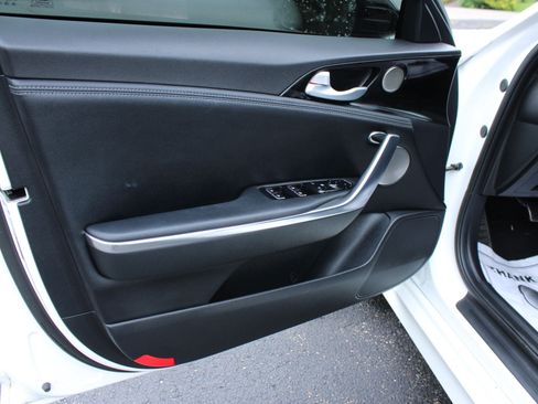 Used 2022 Kia Stinger GT-Line w/ Sun & Sound Package AWD/4WD image 13