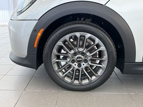 New 2026 MINI Cooper 2-Door Hardtop FWD image 12