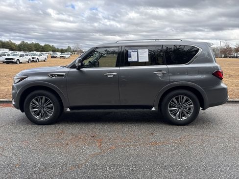 Used 2021 INFINITI QX80 Luxe w/ Cargo Package image 7