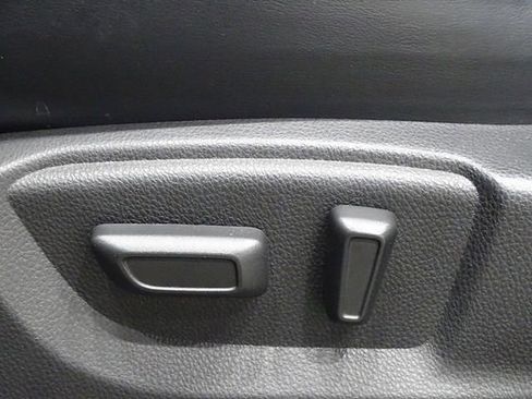 Used 2024 Mitsubishi Eclipse Cross SE image 21