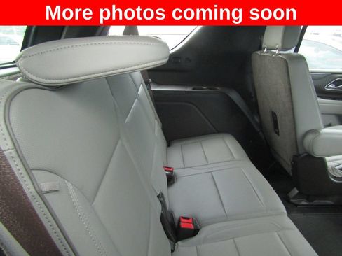 Used 2021 GMC Yukon SLT w/ SLT Luxury Plus Package AWD/4WD image 13