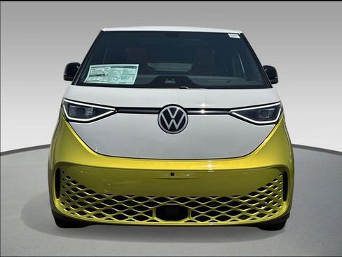 New 2025 Volkswagen ID. Buzz Pro S Plus image 2