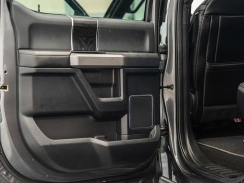 Used 2019 Ford F150 Platinum w/ Equipment Group 701A Luxury AWD/4WD image 48