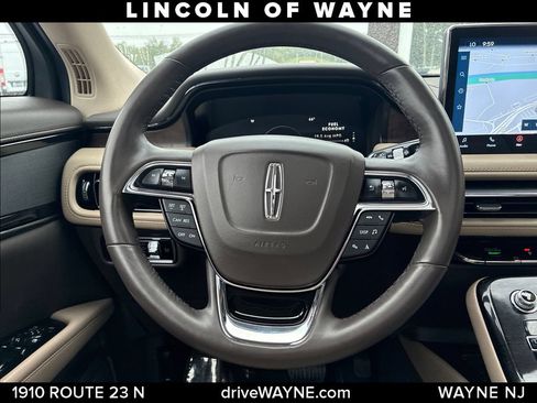 Used 2023 Lincoln Nautilus Reserve AWD/4WD image 26