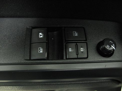 Used 2022 Toyota Tacoma SR w/ SX Package image 12