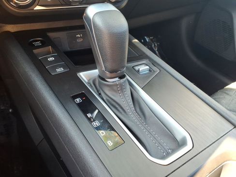 Certified 2025 Nissan Kicks SV w/ Charging Package image 25