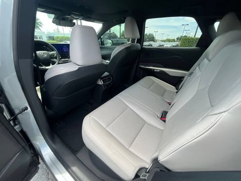 Used 2024 Lexus RX 350 Premium Plus w/ Convenience Package FWD image 3