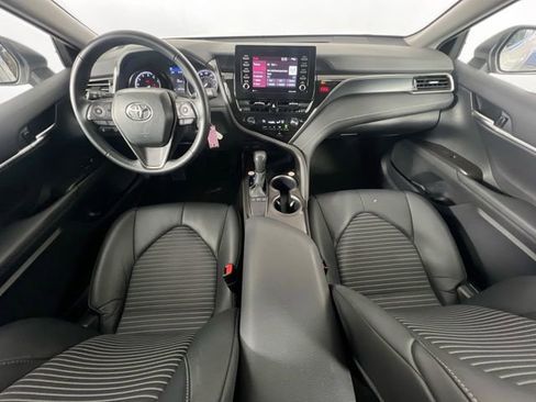 Used 2024 Toyota Camry SE FWD image 17