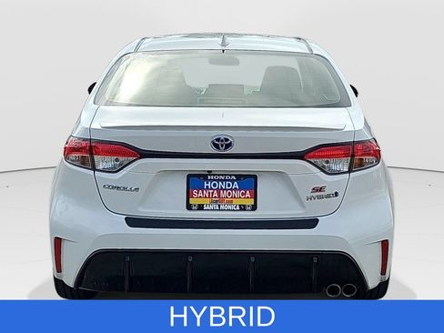 Used 2024 Toyota Corolla SE w/ SE Package FWD image 6