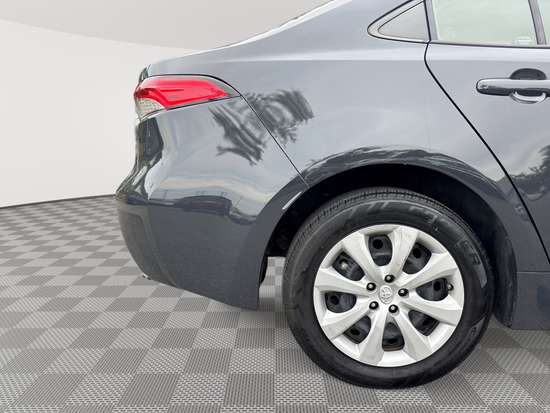 Used 2023 Toyota Corolla LE FWD image 29
