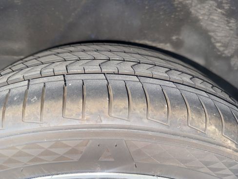 Used 2018 Toyota Corolla SE image 17