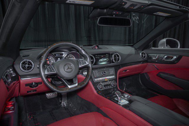 Used 2019 Mercedes-Benz SL 550 image 17