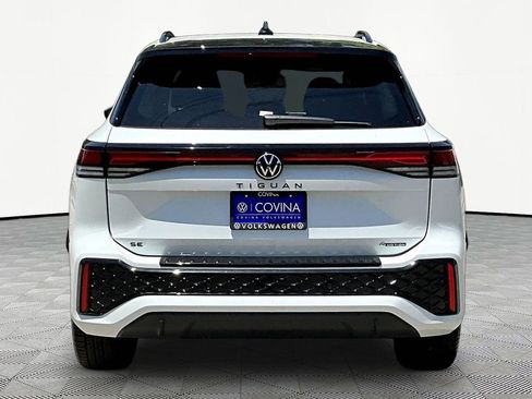 New 2026 Volkswagen Tiguan SE R-Line AWD/4WD image 5