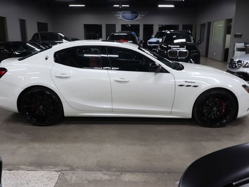 Used 2022 Maserati Ghibli Modena Q4 image 6