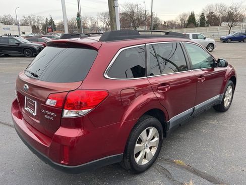 Used 2012 Subaru Outback 3.6R Limited w/ Moonroof Pkg image 5