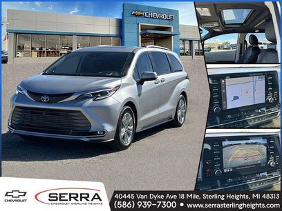Used 2022 Toyota Sienna Platinum