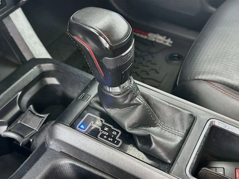 Used 2018 Toyota Tacoma TRD Pro AWD/4WD image 25