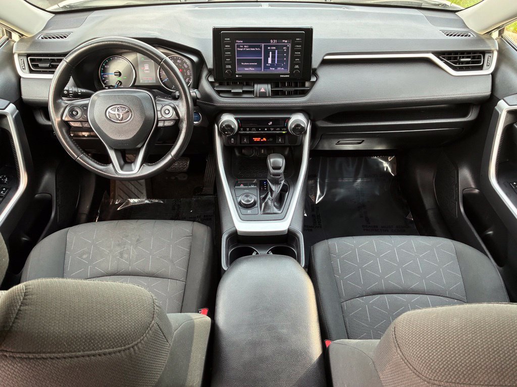 Used 2021 Toyota RAV4 XLE w/ XLE Grade Weather Package AWD/4WD image 5