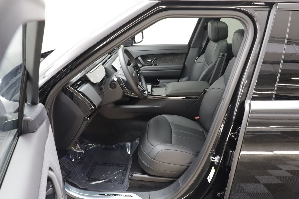 New 2027 Land Rover Range Rover Sport Dynamic SE AWD/4WD image 7