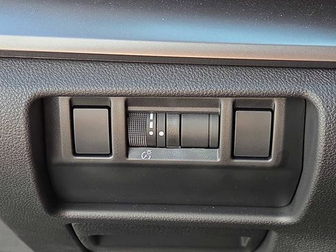 Certified 2025 Subaru Impreza 2.0i image 24