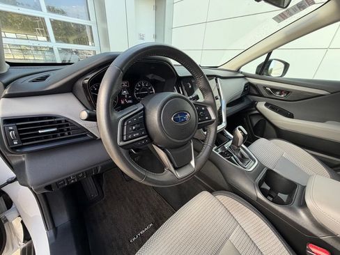 Used 2023 Subaru Outback Premium AWD/4WD image 17