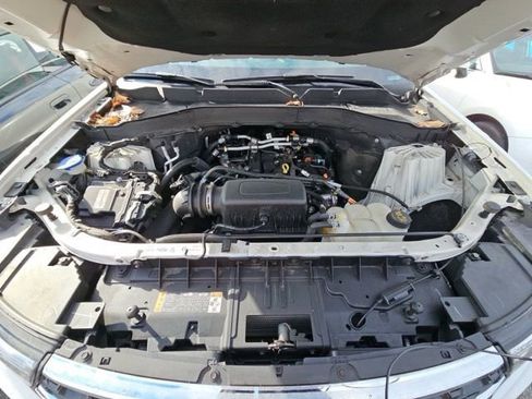 Used 2023 Ford Explorer XLT w/ Equipment Group 202A image 18