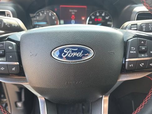 Used 2023 Ford Explorer ST-Line w/ Class IV Trailer Tow Package AWD/4WD image 12