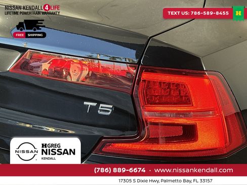 Used 2018 Volvo S90 T5 Momentum w/ Convenience Package image 30