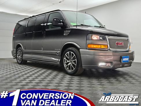 Used 2014 GMC Savana 1500 image 1