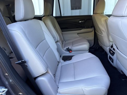 Used 2021 Honda Pilot Elite image 15