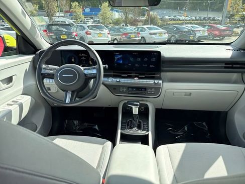 Used 2024 Hyundai Kona SEL FWD image 13