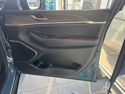 New 2026 Jeep Grand Cherokee Limited image 6