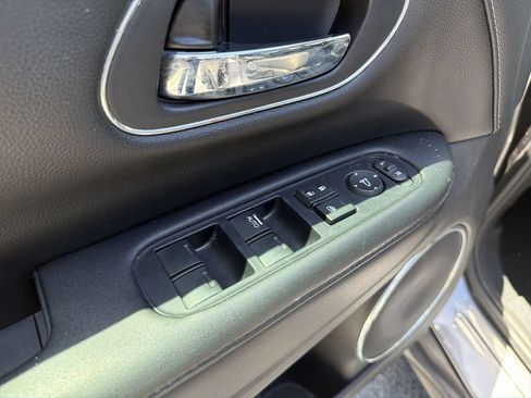 Used 2022 Honda HR-V EX-L image 24