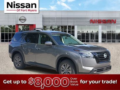 New 2025 Nissan Pathfinder SV w/ Black Appearance Package