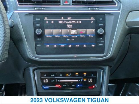Used 2023 Volkswagen Tiguan SE R-Line image 17