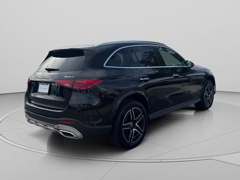 Used 2026 Mercedes-Benz GLC 300 4MATIC image 5