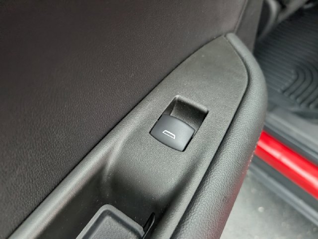 Used 2021 Chevrolet Blazer LT FWD image 13