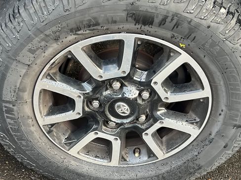 Used 2015 Toyota Tundra SR5 image 17