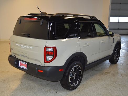 Used 2025 Ford Bronco Sport Outer Banks w/ Outer Banks Tech Package+ image 3