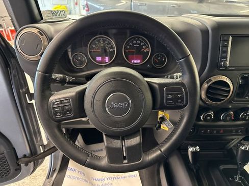 Used 2017 Jeep Wrangler Unlimited Sahara image 20